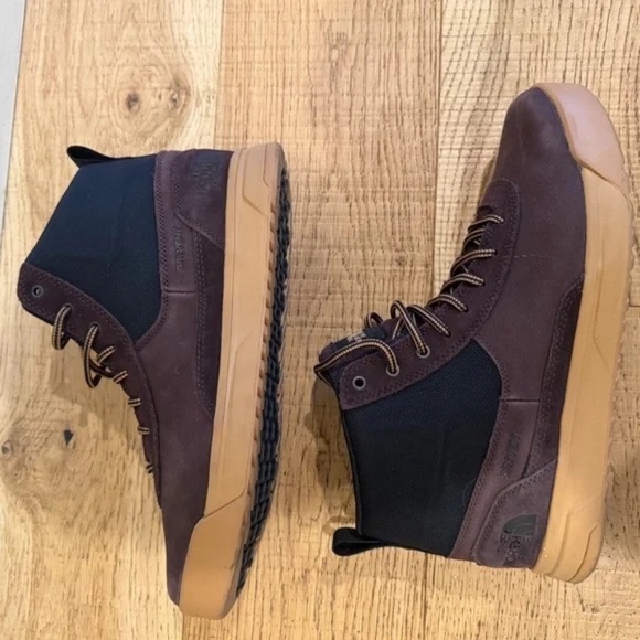 LIKE NEW North Face Shoe Collection - Picture 14 of 14